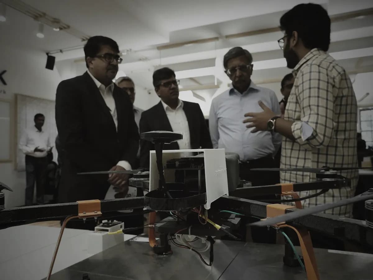 Bharat Forge Chairman visiting the AlgoFET facility